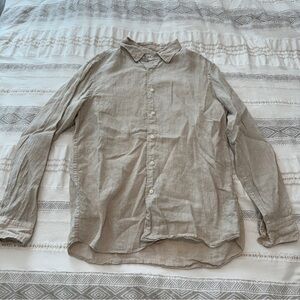 MOVING SALE🌟 Uniqlo men’s linen button up long sleeve shirt
